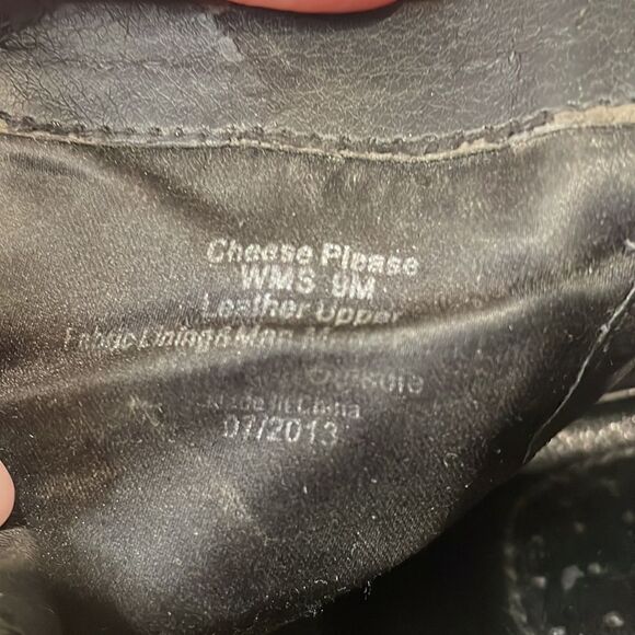 Kenneth Cole REACTION Women's Cheese Please Bootie - Picture 9 of 9